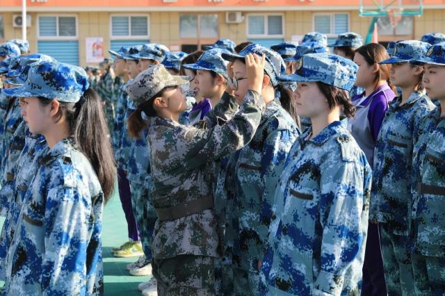 军训正当时丨挥洒汗水书写迷彩青春