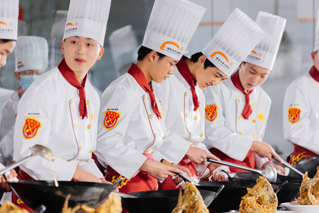 学厨师要多少学费？为什么不同学校学费不同？