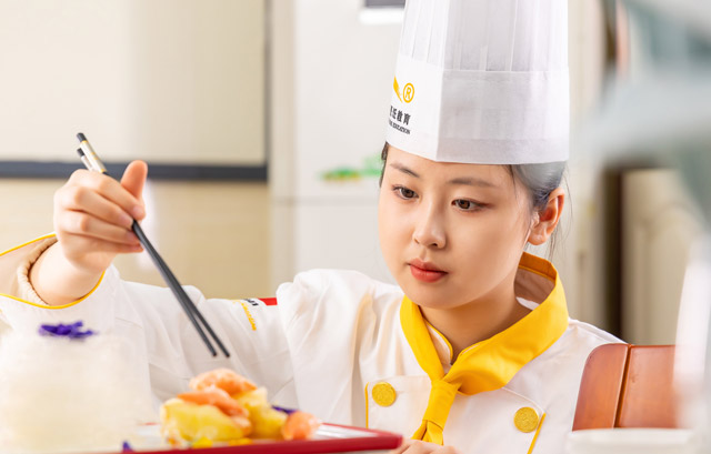 新东方一个月厨师培训学费多少?