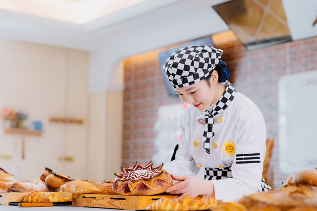 学做西点去哪里好