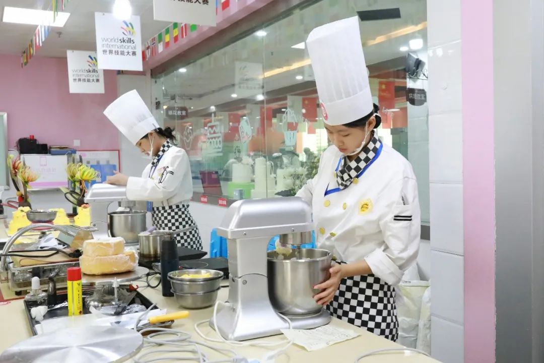 宁夏职业技能大赛(糖艺西点、烘焙项目)宁夏新东方技工学校选拔赛拉开帷幕