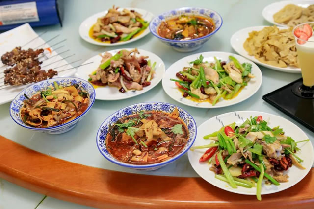 宁夏新东方创业小吃品鉴会：邂逅美食，只靠味道征服你