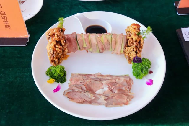 宁夏新东方创意凉菜大赛夺眼球勾味蕾